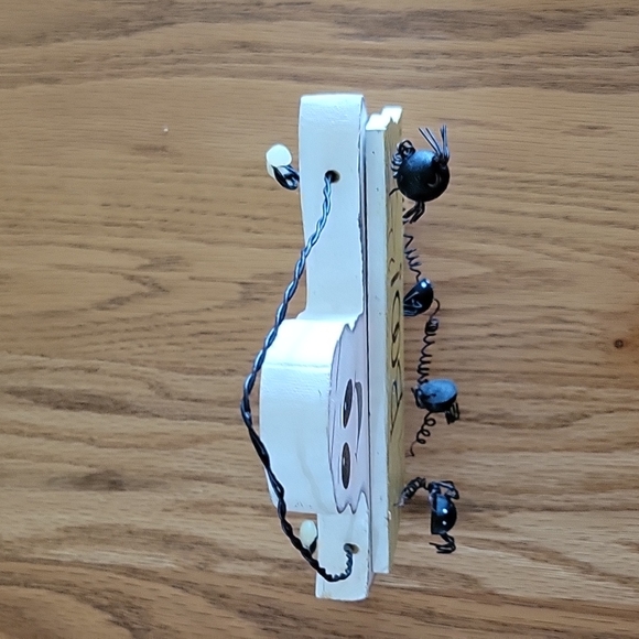 Halloween Decor - Picture 4 of 7